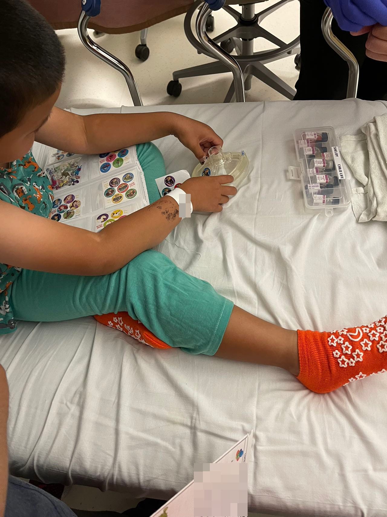 实录:斯坦福儿童医院六岁孩子颌内扁桃体摘除术和腺样体切除术,附全部过程 + 实拍